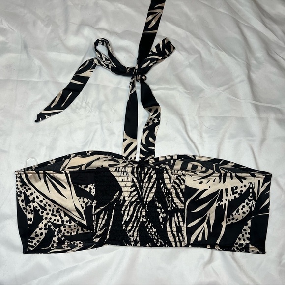 Future Collective by Alani Noelle Black and Tan floral Bandeau Crop Top - Picture 5 of 11